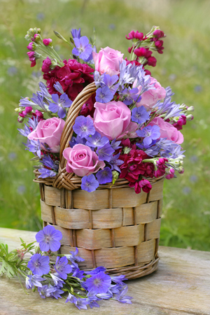 Vibrant Flower Bouquet F536