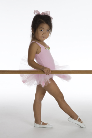 Ballerina at the Barre MF5569