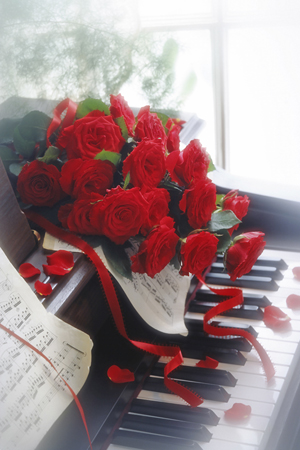 Roses on Piano F647