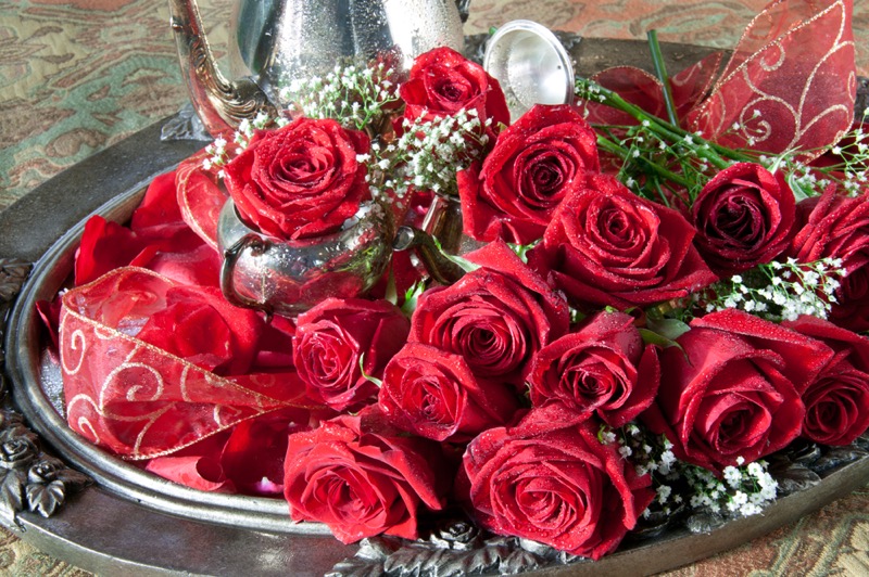 Red Roses on the Tray